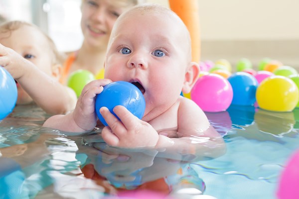 Study Finds Benefits In Teaching Babies To Swim